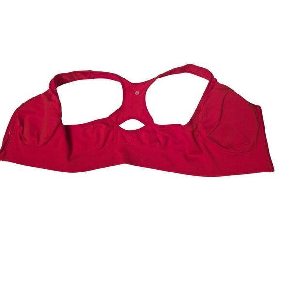 Red Danskin Sports Bra.Front Hook/Zip Removable pads - Picture 4 of 7